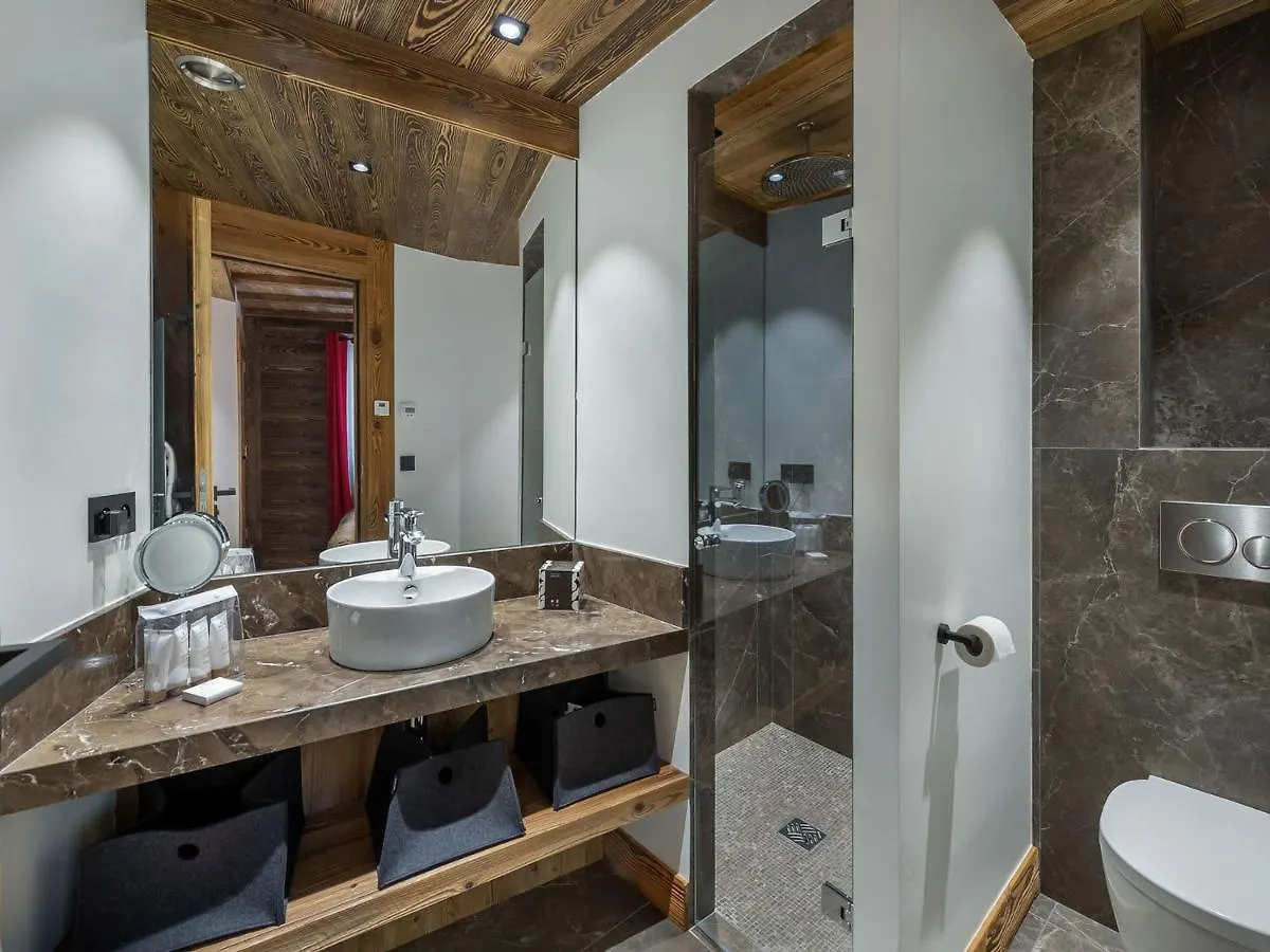 Appartement Elegant Avec Jacuzzi A Val-D'Isere - 4 Chambres En Suite, Proche Piste De Bellevarde - Fr-1-567-87
